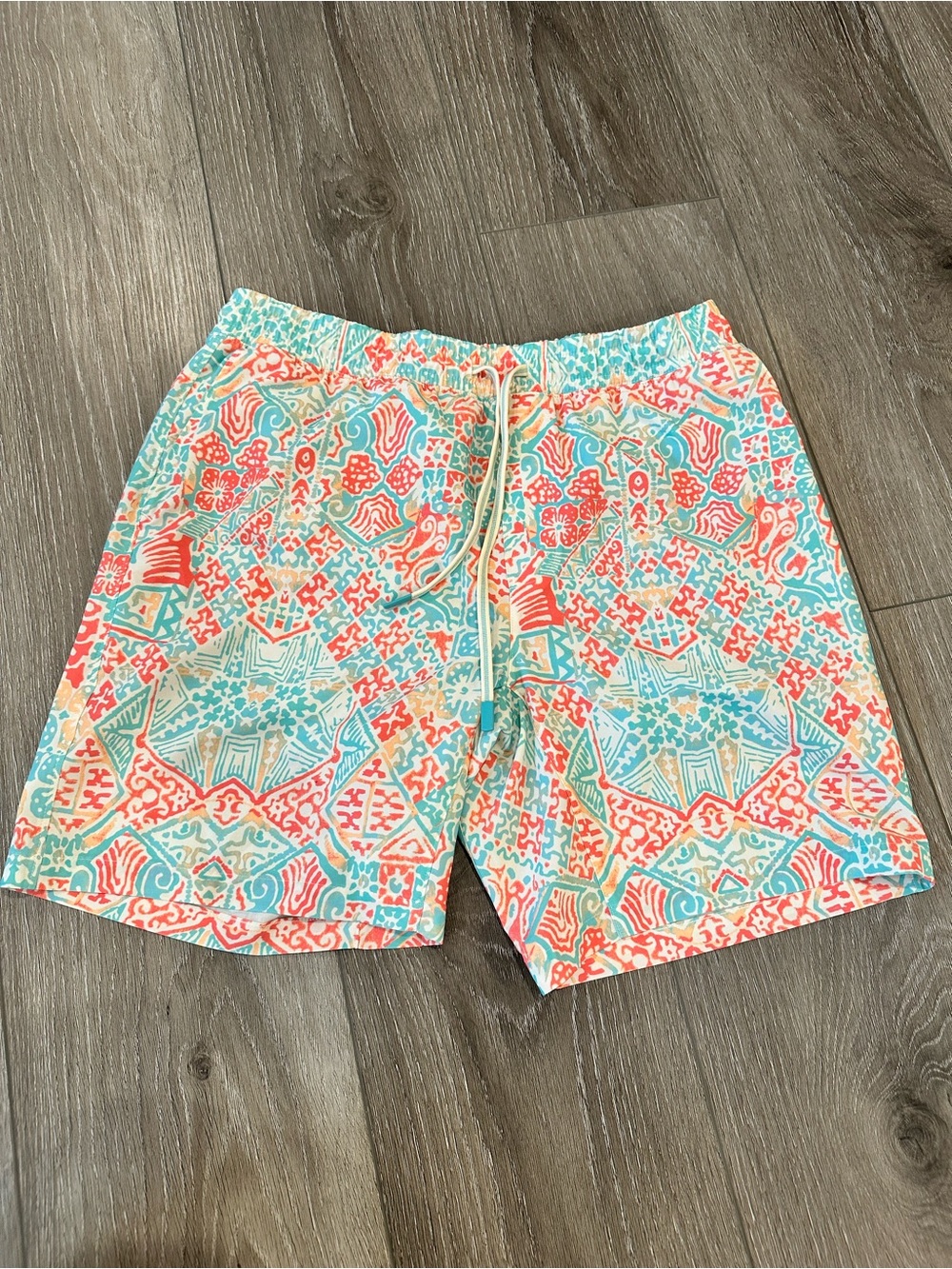 Faherty Shorelite Performance Swim Trunks Medium